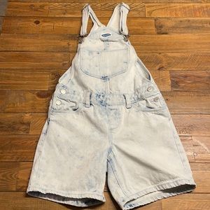 Old Navy light was jean short overalls